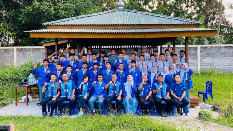 Foto pengurus OSIS baru hasil LDK SMK Dr. Sutomo Temanggung 2024